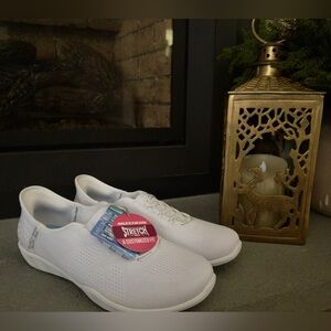 Skechers 👟 Newbury St - Lightly Hands Free Slip-Ins White 100439 New Size 6.5 M